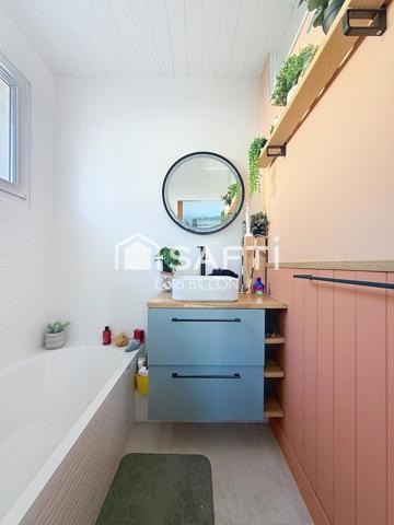 Maison rénovée avec piscine, au calme, quartier Meyrand à Gujan-Mestras.