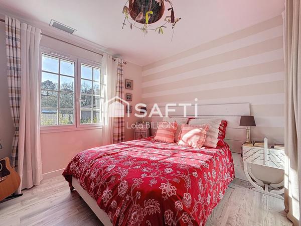 Maison rénovée avec piscine, au calme, quartier Meyrand à Gujan-Mestras.