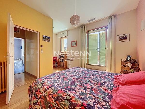 À VENDRE - TOULOUSE - Maison 5 pièce(s) 125 m2 avec garage et jardin intimiste, dans le paisible quartier croix de Pierre à Toulouse, voisinage bienveillant