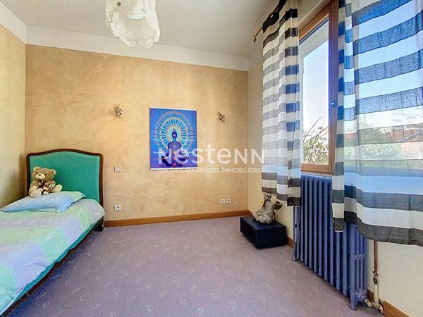 À VENDRE - TOULOUSE - Maison 5 pièce(s) 125 m2 avec garage et jardin intimiste, dans le paisible quartier croix de Pierre à Toulouse, voisinage bienveillant