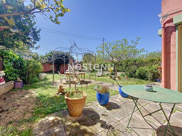 À VENDRE - TOULOUSE - Maison 5 pièce(s) 125 m2 avec garage et jardin intimiste, dans le paisible quartier croix de Pierre à Toulouse, voisinage bienveillant