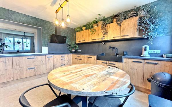 Maison à vendre    6 pièces •  Genlis