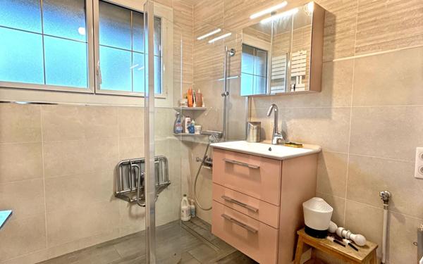 Maison à vendre    6 pièces •  Genlis