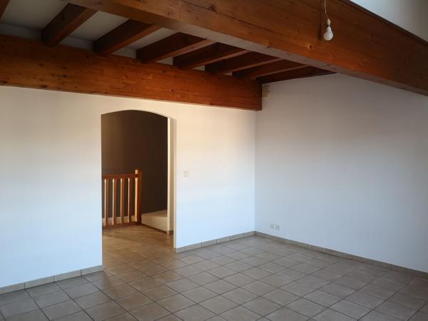 Location
                Appartement69 m² - 2 Pièces -
                    MONT DE MARSAN (40000)