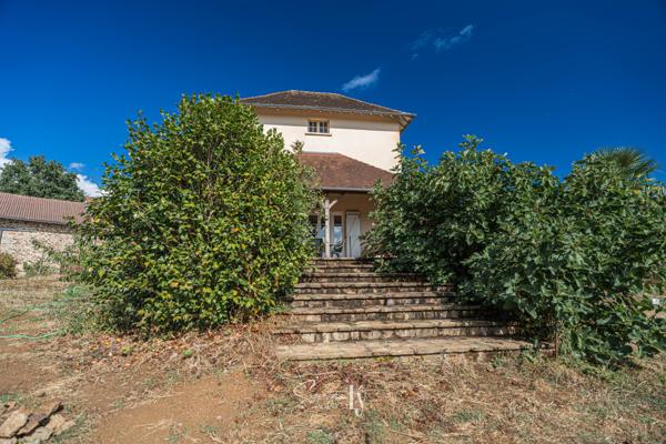 Maison
         8 pièces
        - 187 m² 419 000 € *
