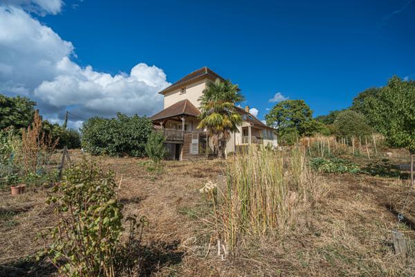 Maison
         8 pièces
        - 187 m² 419 000 € *