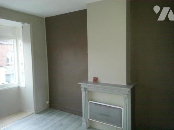 EN EXCLUSIVITE A VENDRE A NIEPPE dans le Nord (59) : IMMEUBLE EN CENTRE VILLE A USAGE D'HABITAT...