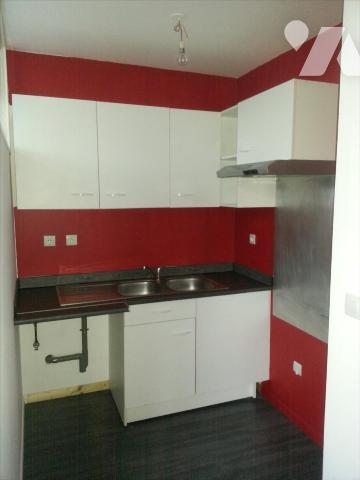 EN EXCLUSIVITE A VENDRE A NIEPPE dans le Nord (59) : IMMEUBLE EN CENTRE VILLE A USAGE D'HABITAT...