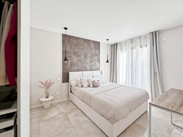 Angers : Maison contemporaine d'architecte de 210 m2 avec piscine et studio indépendant