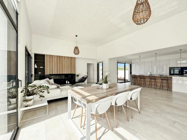 Angers : Maison contemporaine d'architecte de 210 m2 avec piscine et studio indépendant