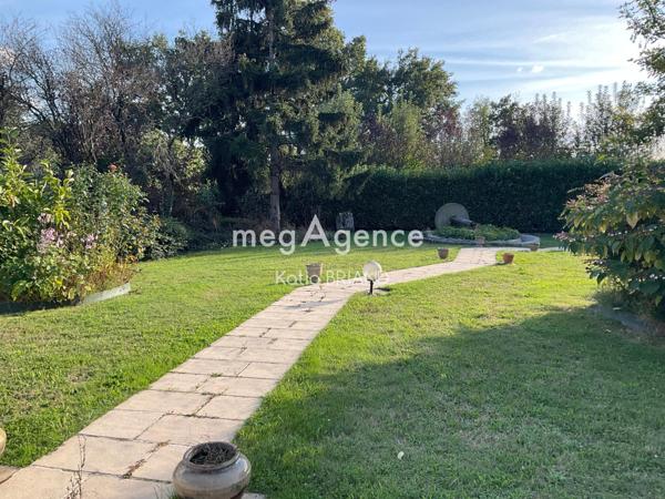 Maison à LAVAL, 53000 - 7 pièces 199m²