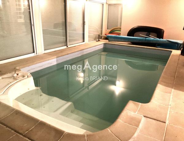 Maison à LAVAL, 53000 - 7 pièces 199m²