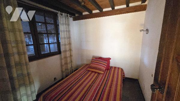 SEMI INDIVIDUELLE PLEINE DE CHARME A RENOVER