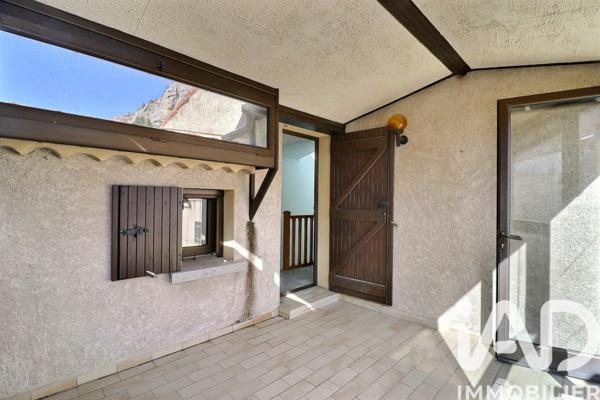 Immeuble à vendre 179 m² Séderon