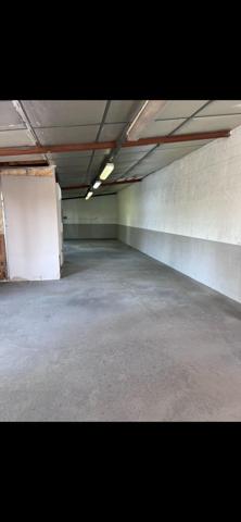 Terrain de 493M2 constructible avec hangar de 200M2