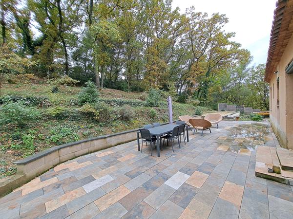 Maison T5/ 6 - Simiane-Collongue - 200 m2 sur 1845 m² de terrain