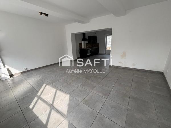 Maison de ville semi individuelle, 2 chambres, cours et garage