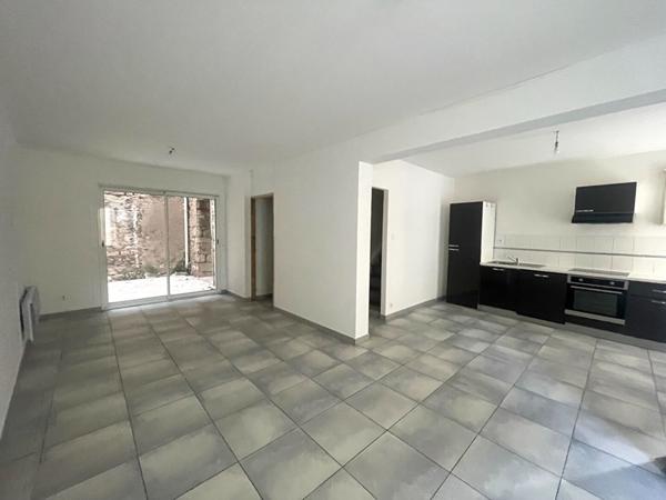 Maison de village plein centre