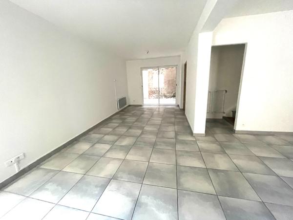 Maison de village plein centre