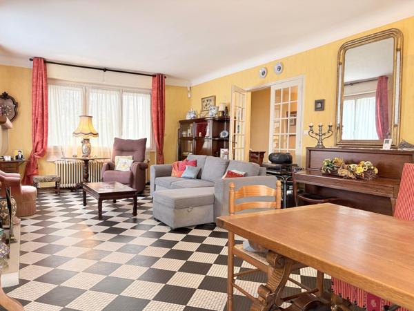 Talence (33400) TALENCE PEIXOTTO – MAISON FAMILIALE 155 M² – 4 CHAMBRES – BUREAU – JARDIN – DOUBLE GARAGE – PROCHE TRAM ET BUS