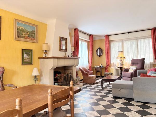 Talence (33400) TALENCE PEIXOTTO – MAISON FAMILIALE 155 M² – 4 CHAMBRES – BUREAU – JARDIN – DOUBLE GARAGE – PROCHE TRAM ET BUS