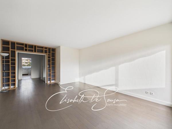 À 450 m du métro Maisons-Alfort Stade (ligne 8)