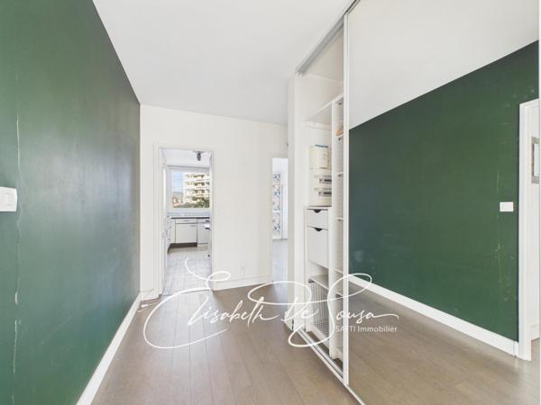 À 450 m du métro Maisons-Alfort Stade (ligne 8)