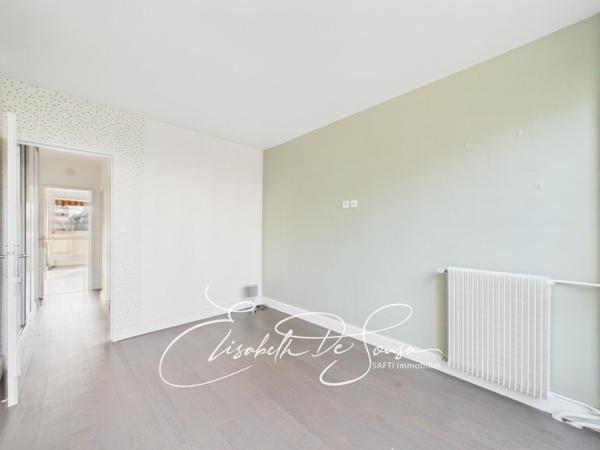 À 450 m du métro Maisons-Alfort Stade (ligne 8)