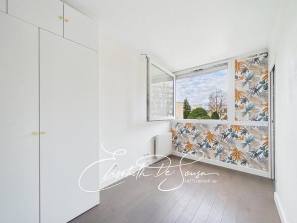 À 450 m du métro Maisons-Alfort Stade (ligne 8)