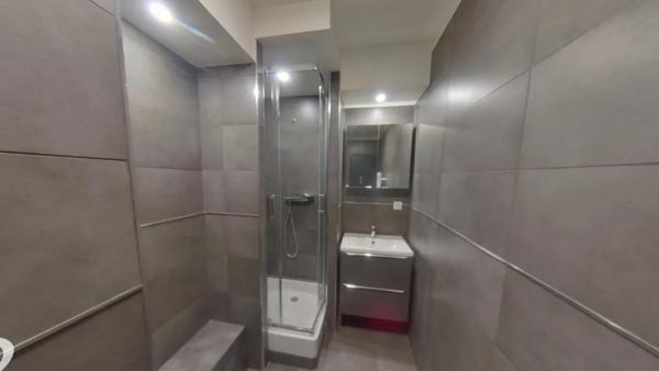 STUDIO A LOUER - VILLEURBANNE Onze-Novembre 31.19 m 2 660 € charges comprises par mois