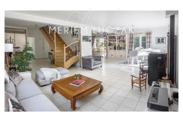 Maison familiale 199 m² sur terrain de 1 500 m²