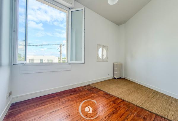 Bordeaux (33200) MAISON FAMILIALE - 4 CHAMBRES - COUR - GARAGE - QUARTIER ORANGERS