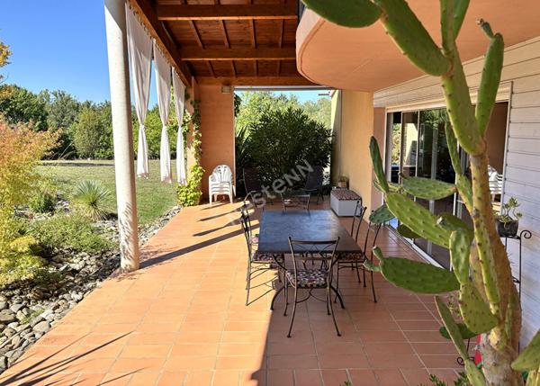 Belle maison d'Architecte avec piscine dans un environnement naturel à Montauban secteur Le Fau