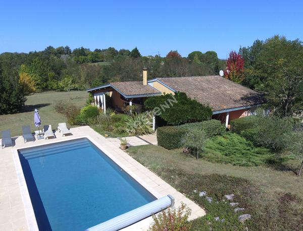 Belle maison d'Architecte avec piscine dans un environnement naturel à Montauban secteur Le Fau