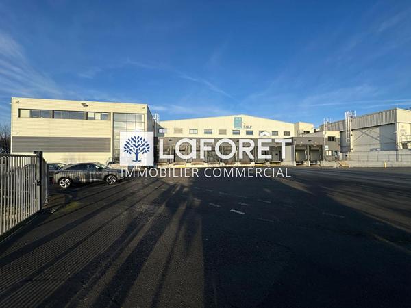 Achat local commercial près de LA CHATAIGNERAIE - 6475 m² - 5 288 000 €