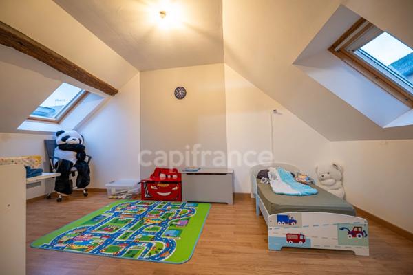 ENSEMBLE DE 6 LOGEMENTS LOCATIFS – REVENUS DE 41 220 € / AN – À 12 MINUTES DU MANS