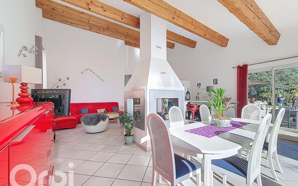 Maison à vendre    4 pièces •  Le Beausset