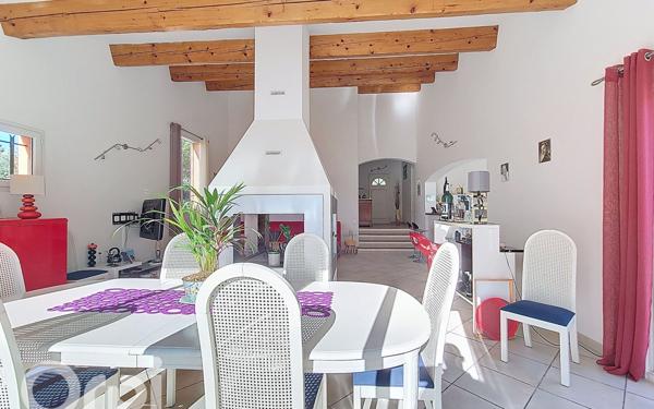 Maison à vendre    4 pièces •  Le Beausset