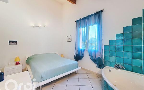 Maison à vendre    4 pièces •  Le Beausset