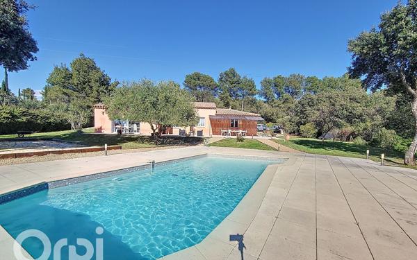 Maison à vendre    4 pièces •  Le Beausset