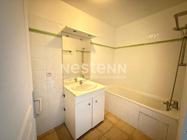 Appartement La Duranne 3 pièce(s) 66 m² avec terrasse et piscine dans la résidence, 2 chambres, climatisation, parking devant l'appartement