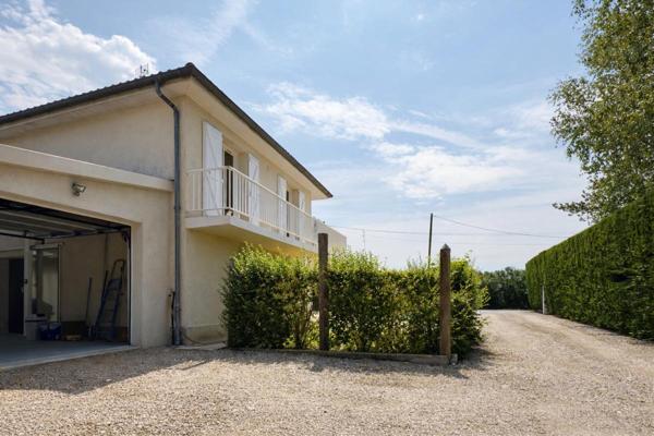 Maison 5 Pièces de 92 m2 avec piscine et garages à Laboutarié 81120