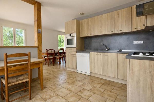 Maison 5 Pièces de 92 m2 avec piscine et garages à Laboutarié 81120