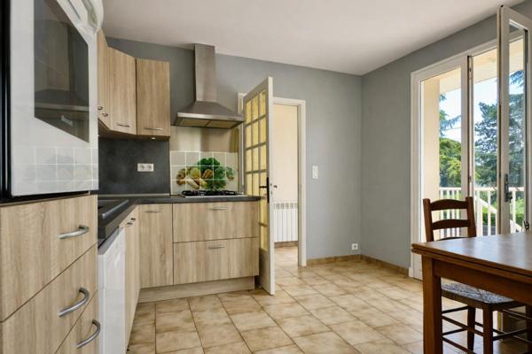 Maison 5 Pièces de 92 m2 avec piscine et garages à Laboutarié 81120
