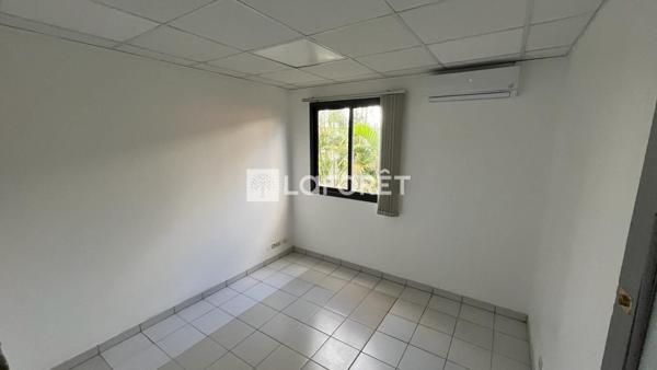 Location bureau Le Lamentin - 1 pièce(s) - 9 m² - 422 €/mois