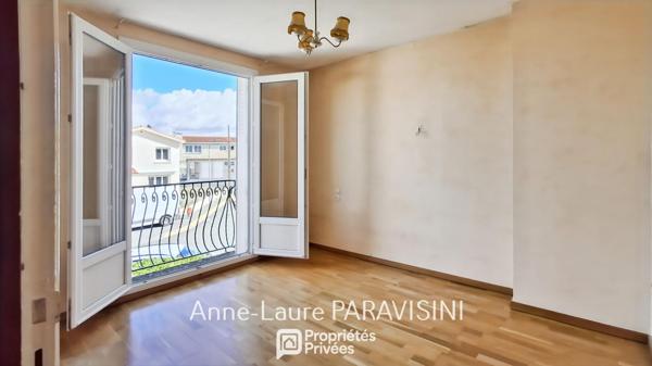 Pennautier Maison 4 chambres, garages et jardin