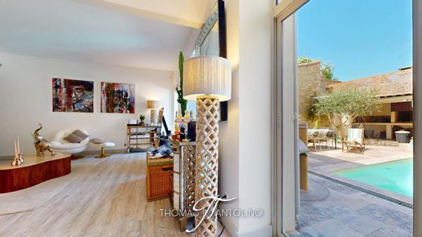MAISON DE CARACTÈRE RÉNOVÉE AVEC PISCINE, GARAGE ET GRENIER AMÉNAGEABLE ? QUARTIER DES CAPUCINS À CARCASSONNE