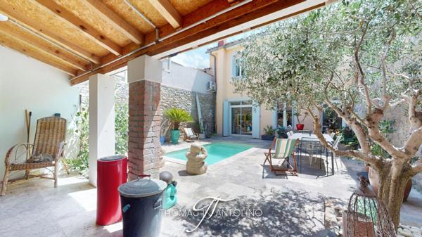 MAISON DE CARACTÈRE RÉNOVÉE AVEC PISCINE, GARAGE ET GRENIER AMÉNAGEABLE ? QUARTIER DES CAPUCINS À CARCASSONNE