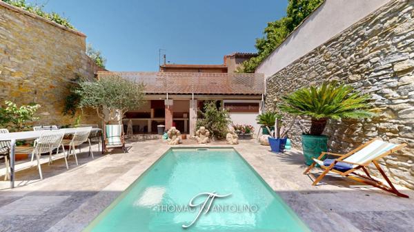 MAISON DE CARACTÈRE RÉNOVÉE AVEC PISCINE, GARAGE ET GRENIER AMÉNAGEABLE ? QUARTIER DES CAPUCINS À CARCASSONNE