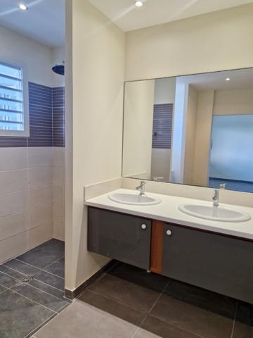 Petit-Bourg (97170) Villa T5 avec piscine, Arnouville – Proche Jarry